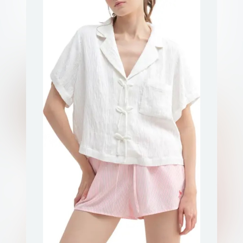 Tie Closure Woven Shirt All in Favor Small